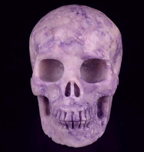 269 g 7,60 x 5,50 cm Crâne magique Lepidolith. Rareté -, Verzamelen, Mineralen en Fossielen