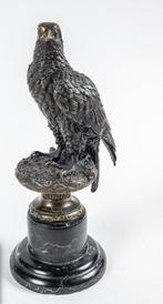 Beeld, Bronze animalier après Archibald Thorburn, rapace sur