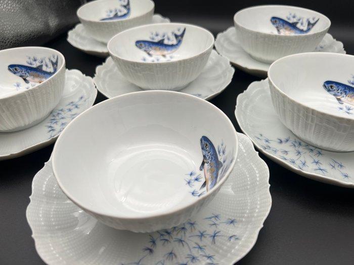 A. Giraud & Cie, Limoges - Kop en schotel - Bouillon cup -, Antiek en Kunst, Antiek | Meubels | Tafels