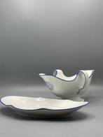 Manufacture de Sèvres - Serveerschaal (2) - Saucière et sa, Antiek en Kunst