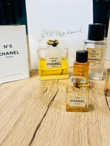 Collectie merkartikelen - Chanel collectie lege flessen -