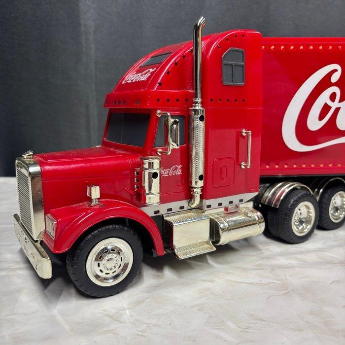 Niet op schaal - Model vrachtwagen (2) - Coca-Cola, Hobby en Vrije tijd, Modelauto's | 1:5 tot 1:12