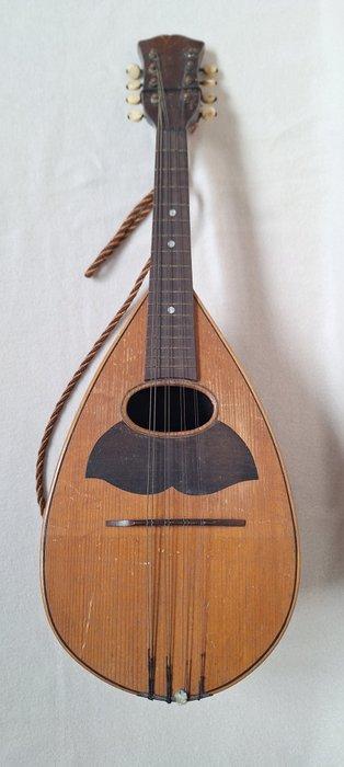 Unknown old Mandolin -  - Mandoline - Onbekend  (Zonder beschikbaar voor biedingen