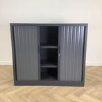 roldeurkast/archiefkast vv 2 legborden + sleutel, (hxbxd), Gebruikt