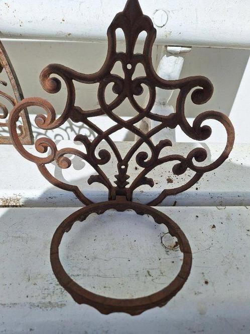 Decoratief ornament (3) - Ornament en plantenstandaards, Antiek en Kunst, Curiosa en Brocante