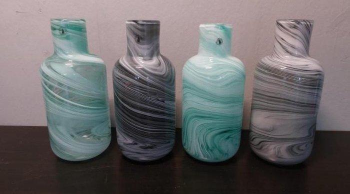 IKEA - Iina Vuorivirta - Vase - PS 2017 - Verre - Quatre, Antiquités & Art, Antiquités | Meubles | Chaises & Canapés