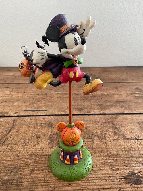 Disney - Beeldje - Disney Halloween figuur met pompoenen en, Verzamelen, Disney