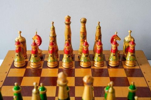 Jeu déchecs - Vintage Asian Armies Soviet Chess Set [80s] -, Antiek en Kunst, Curiosa en Brocante