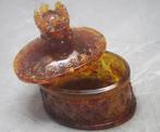 Kroongekalke schedel Baltisch amber sieradendoos - Barnsteen, Antiek en Kunst