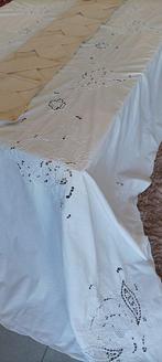 Zonder reservering - Grote prachtige handdoek met fijne kant, Antiek en Kunst