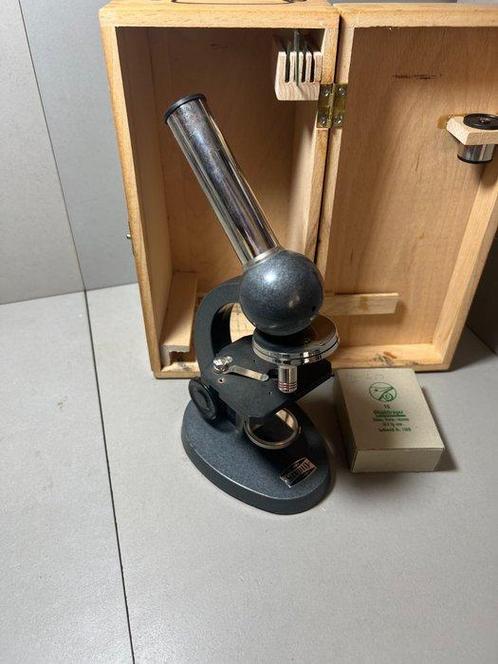 Simple microscope - 50-500X - 1950-1960 - Studio Gernmani, Collections, Appareils photo & Matériel cinématographique