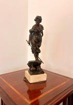 Gabriele Parente - sculptuur, La Ragazza e il Coniglio - 42