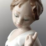 Lladró - Figurine - “Milkmaid” No. 8537 - Porcelaine