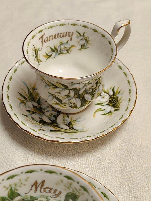 Royal Albert - Theeservies (12) - Flower of the Month -, Antiek en Kunst, Antiek | Meubels | Tafels