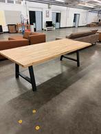 Vol eiken eettafel met zwart metalen poten - organisch, Ophalen of Verzenden, Nieuw