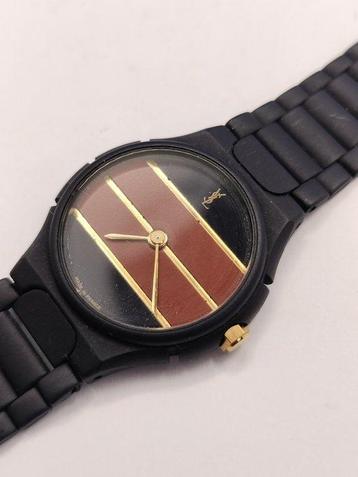 Yves Saint Laurent - Genève - Sans Prix de Réserve - 26561 -