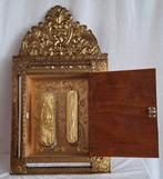 Wandspiegel - Hout, Messing - kast, bijhorende borstels, Antiek en Kunst
