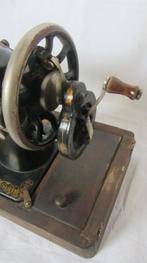 Indian - Naaimachine - IJzer