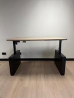 RoomForTheNew Bureau Heathrow Wang - Zit Sta Bureau, Huis en Inrichting, Bureaus, Verzenden, In hoogte verstelbaar, Nieuw, Stabureau