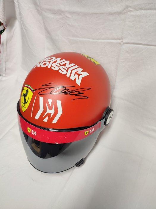 Ferrari - Leclerc & Vettel - 2019 - Pitcrew helm, Collections, Marques automobiles, Motos & Formules 1