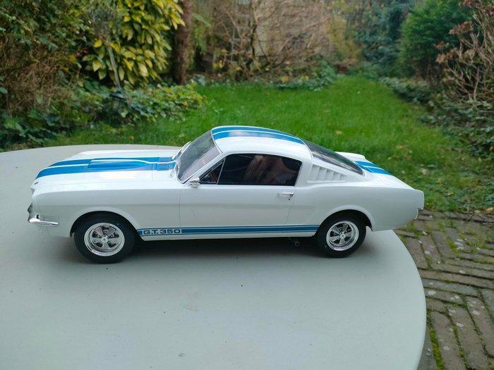 Otto Mobile 1:12 - Modelauto - Ford Mustang Shelby GT350 -, Hobby en Vrije tijd, Modelauto's | 1:5 tot 1:12