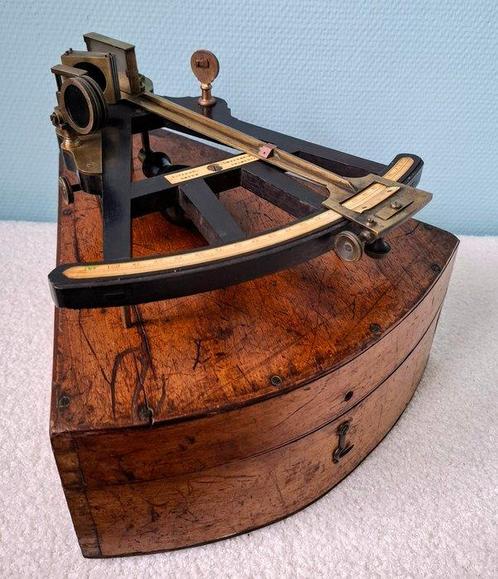Octant - Bois de violette - L. Simon / Alexander Cairns,, Antiek en Kunst, Curiosa en Brocante