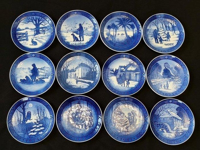 Royal Copenhagen - Kai Lange - Talerze Boonarodzeniowe -, Antiquités & Art, Antiquités | Meubles | Tables