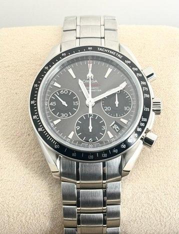 Omega - Speedmaster Date - 323.30.40.40.06.001 - Heren - beschikbaar voor biedingen