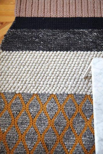 GAN RUGS - Patricia Urquiola - Vloerkleed - 325 cm - 195 cm