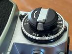 Nikon FE + Micro Nikkor 55mm f 2.8 Analoge camera, Audio, Tv en Foto, Fotocamera's Analoog, Nieuw