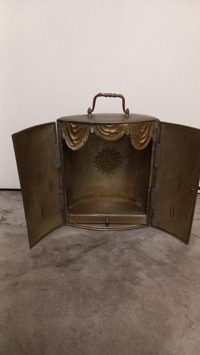 Messingtabernakel - IHS - Geïnspireerd door de antieke stijl, Antiek en Kunst, Kunst | Niet-Westerse kunst