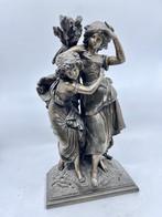 Auguste Moreau - after - Beeld, twee meisjes - 36 cm - zamak, Antiek en Kunst