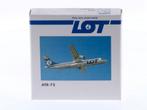Schaal 1:500 Herpa 508001 LOT - Polish Airlines ATR-72 Re..., Hobby en Vrije tijd, Ophalen of Verzenden, Zo goed als nieuw