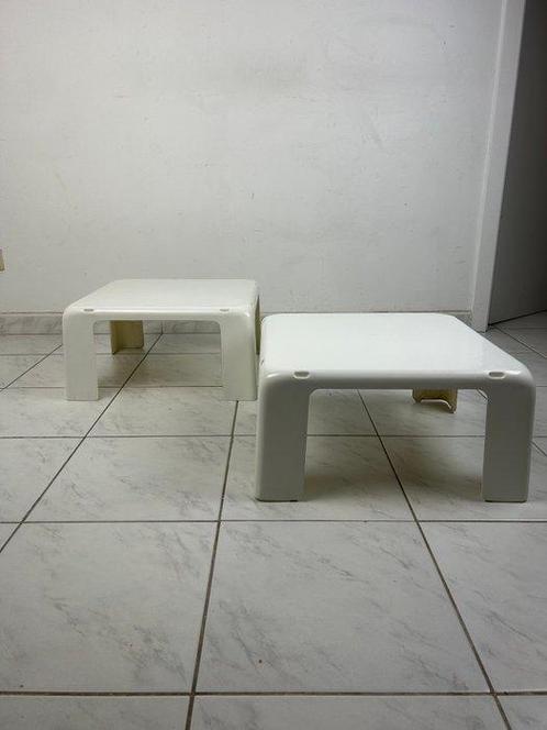 C&B Italia - Mario Bellini - 4 Gatti - Bijzettafel (2) -, Antiek en Kunst, Antiek | Meubels | Stoelen en Sofa's
