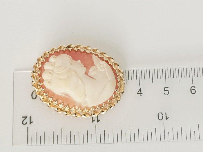 Broche - 14 karaat Geel goud - Camee van natuurlijke schelp, Handtassen en Accessoires, Antieke sieraden
