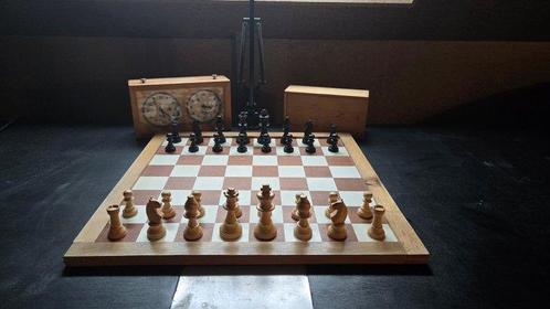 Jeu déchecs - Garde Schaakklok - Staunton schaakstukken -, Antiek en Kunst, Curiosa en Brocante
