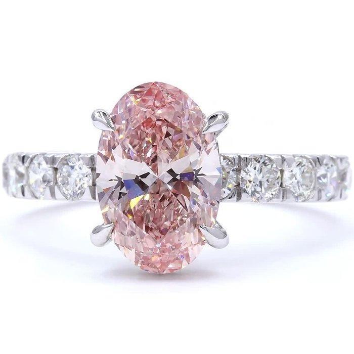 Ring - 18 karaat Witgoud - 3.30ct. tw. Roze Diamant (Fancy, Bijoux, Sacs & Beauté, Bagues