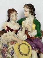 Aelteste Volkstedter - Beeldje - Romantische scène met, Antiek en Kunst