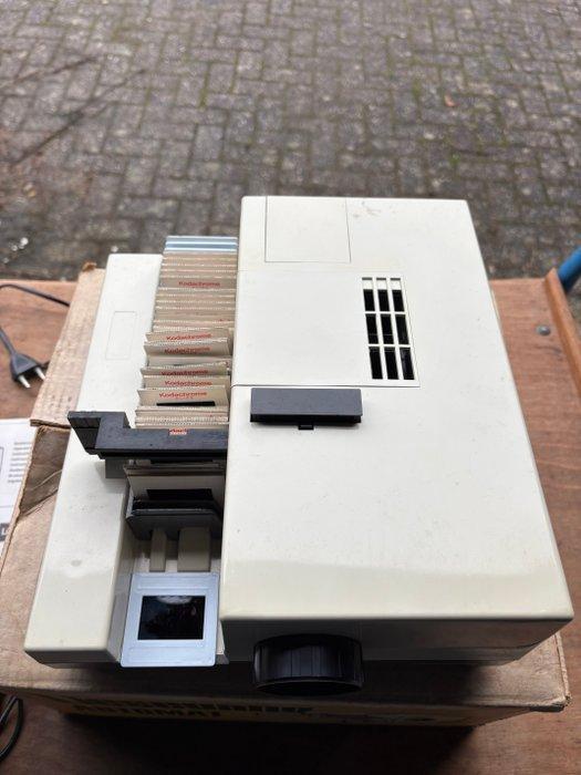 Liesegang Automat diaprojector met universeel magazijn –, Audio, Tv en Foto, Fotocamera's Analoog