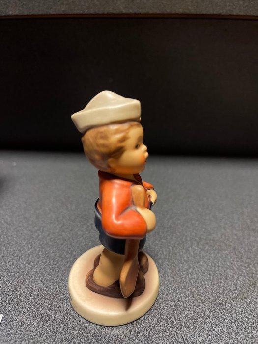 Goebel, M.I. Hummel - Figurine - Ik wil mee roeien / First, Antiek en Kunst, Curiosa en Brocante