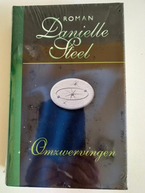 Omzwervingen - Danielle Steel 9789051088854 Danielle Steel, Boeken, Overige Boeken, Gelezen, Verzenden