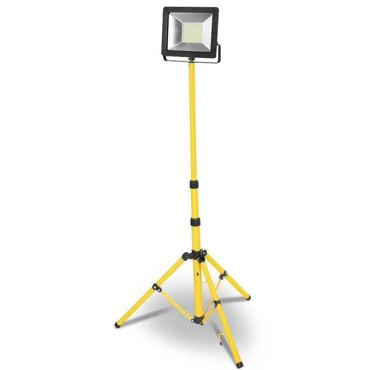 LED schijnwerper met statief - IP65 - 70W, Tuin en Terras, Buitenverlichting, Verzenden
