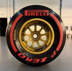 Pneu complet sur la roue - Formule 1 - Pirelli - O.Z *** NO