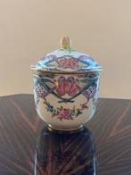 In the style of Sèvres - Suikerpot - Porselein