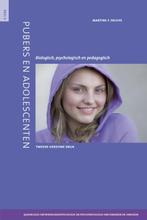 Pubers en adolescenten / Ontwikkelingspsychologie en, Boeken, Verzenden, Zo goed als nieuw, Martine Delfos