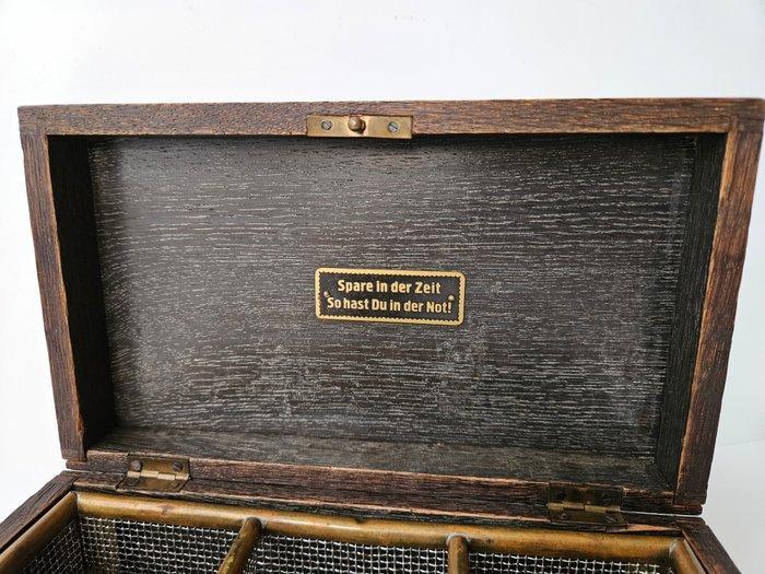 Spaarpot / Geldkist - Kist - Hout, Antiek en Kunst, Antiek | Wandborden en Tegels