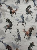 Gabon Fabric Exclusive Design Infinity Home Textile Chevaux, Antiek en Kunst