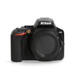 Nikon D3500 - 7.794 kliks