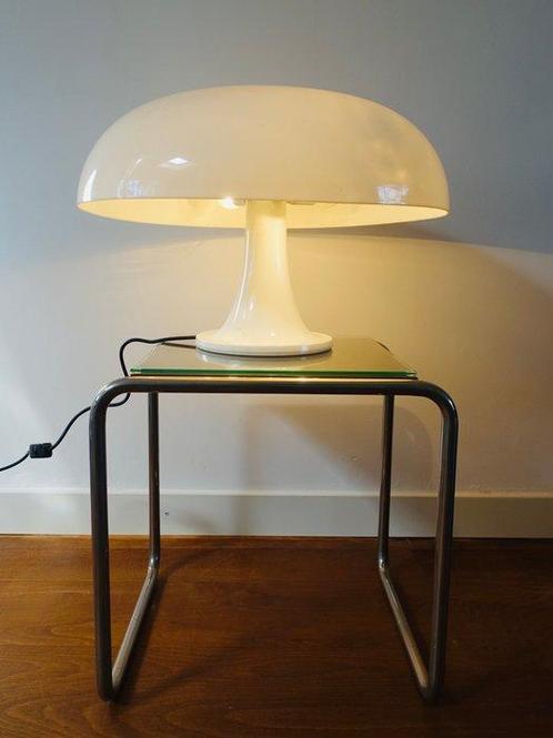 Artemide - Giancarlo Mattioli - Lamp - Nee - Plastic -, Antiek en Kunst, Antiek | Meubels | Stoelen en Sofa's
