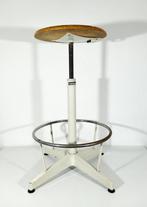 NEOLT - Kruk - Industriële onderneming - Staal, Hout -